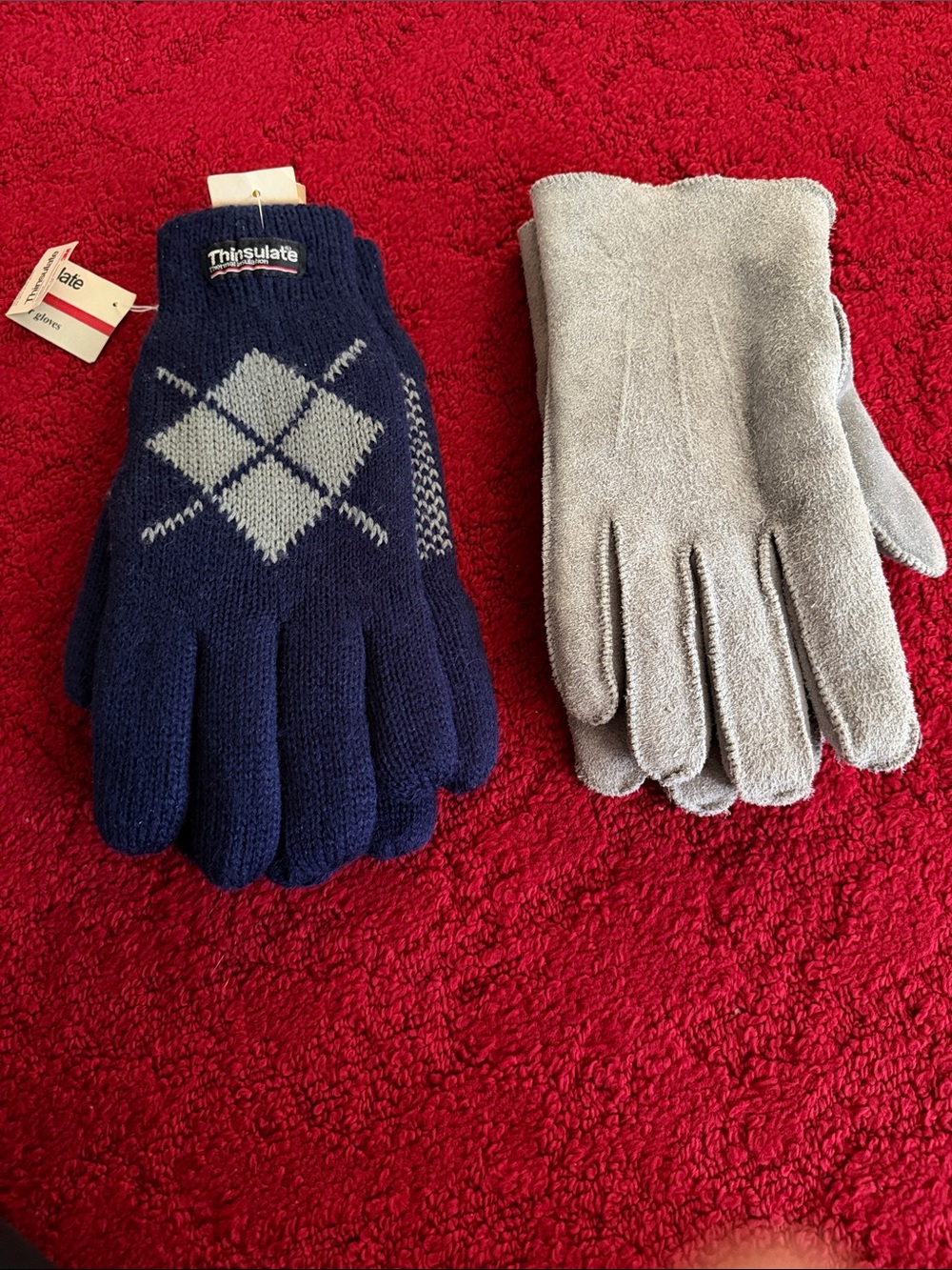 3M Thinsulate Navy Knit Gloves and grey gloves